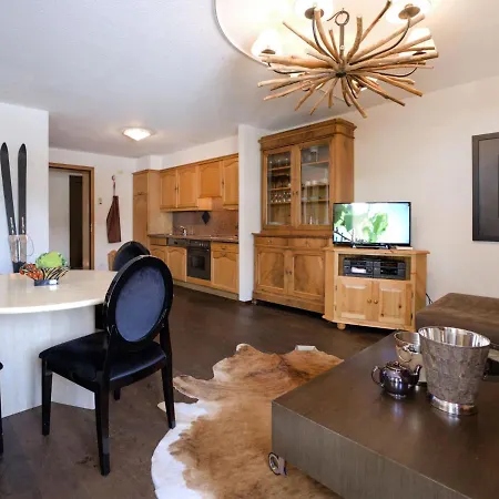 Chesa Ludains 8 By Interhome アパート *