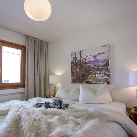 Chesa Ludains 8 St. Moritz