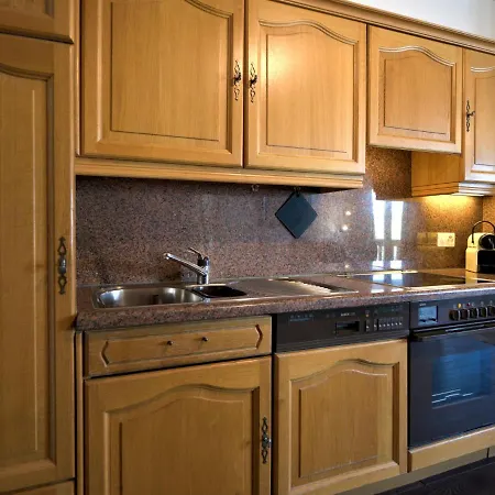 Chesa Ludains 8 Lägenhet